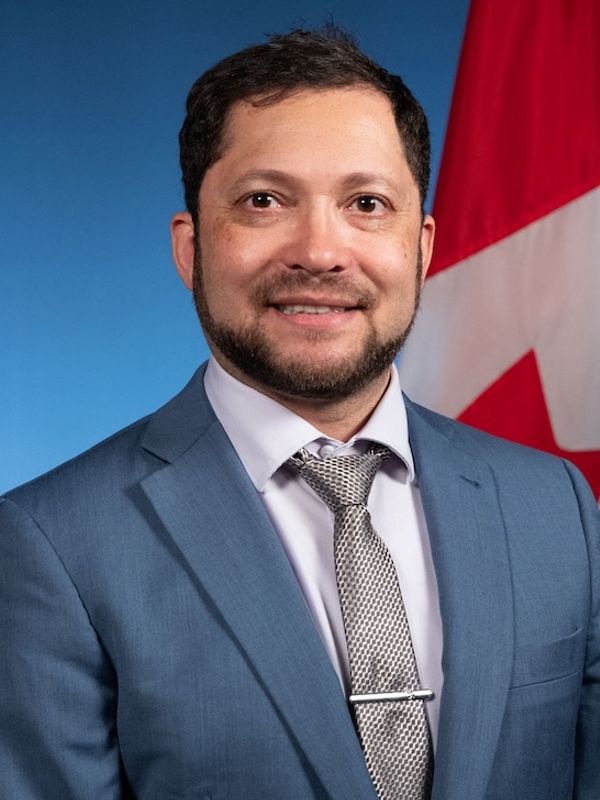 speaker photo