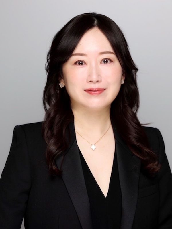 speaker photo
