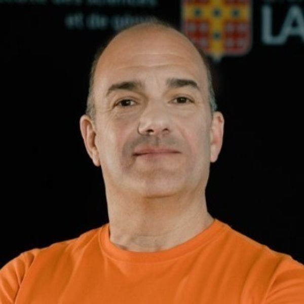 speaker photo