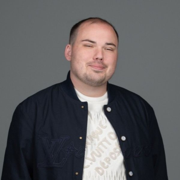 speaker photo